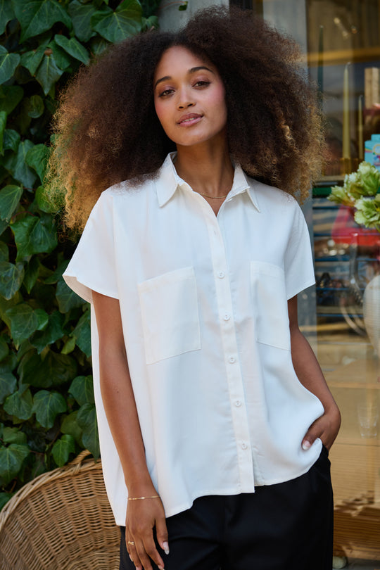 Second Arrival Kaya Skjorte / White sky