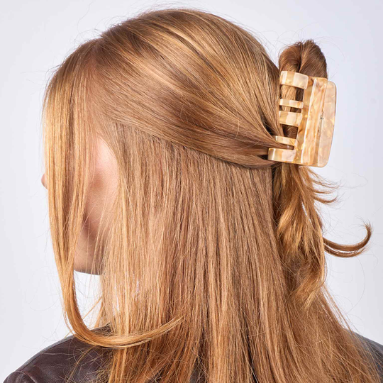 Sui Ava Fie Marble Big Clip / Orange