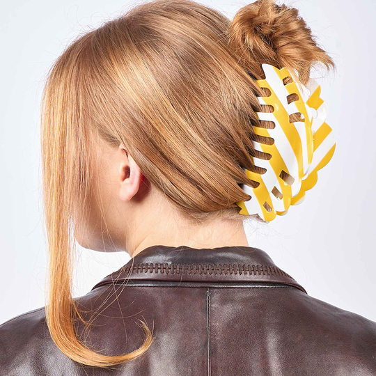 Sui Ava Emma Striped Giga Clip / Yellow