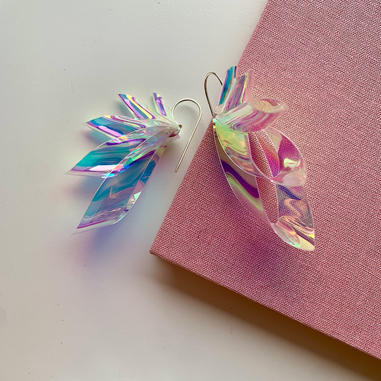 ByFossdal The Wings Small Øreringe / Rainbow