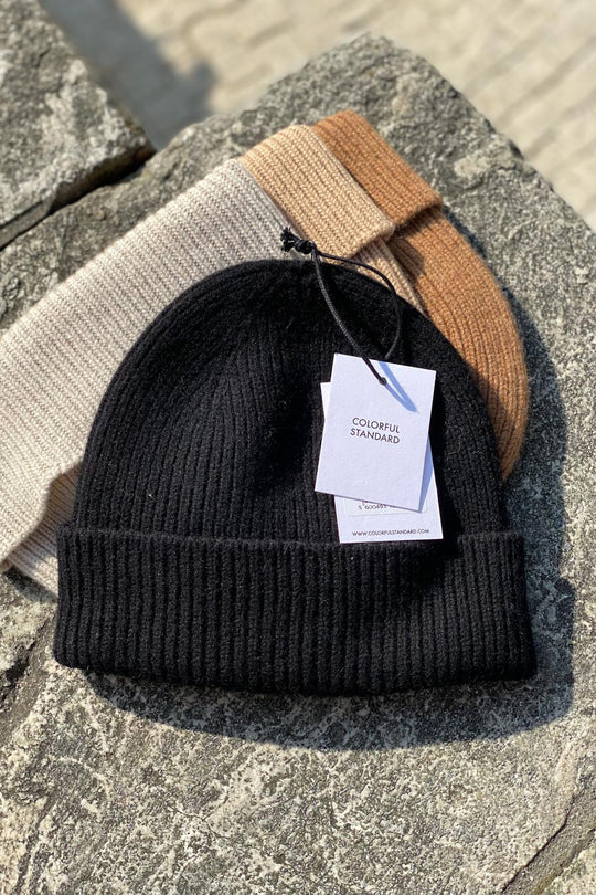 Colorful Standard Merino Wool Beanie / Deep black