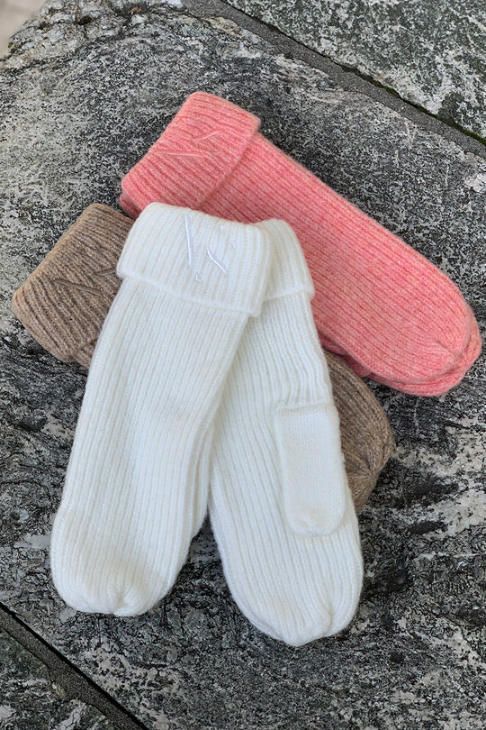 Sui Ava Signe Luffer / Snow white